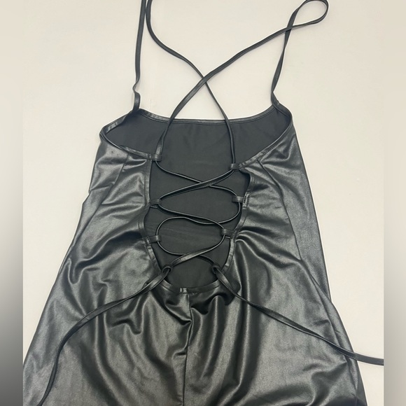 NWOT 💣🔥🖤 gorgeous Black Faux Leather Midi dress size L - Picture 9 of 16